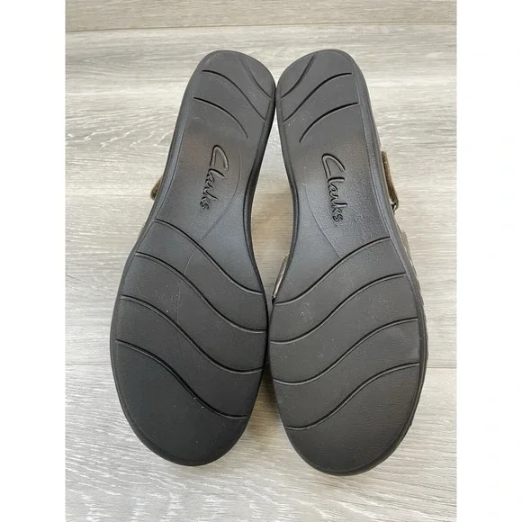 Clark's Women's Sandals Bronze‎ Leather 11 Comfort Wedge Travel Cushioned Shoes - Picture 6 of 11